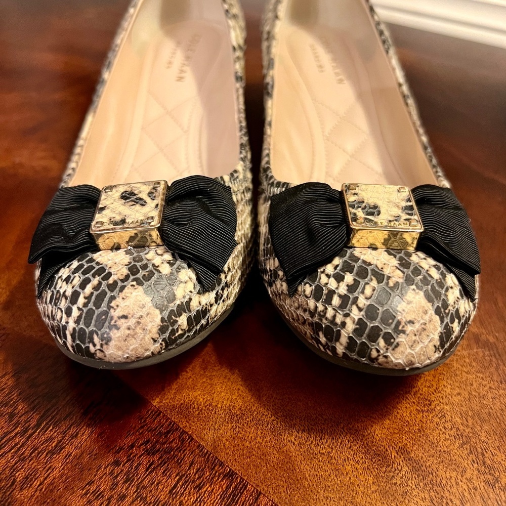 EUC Cole Haan OS Python Print Leather & Bow Low Heel Wedge Shoes Size 7 M - Picture 6 of 9